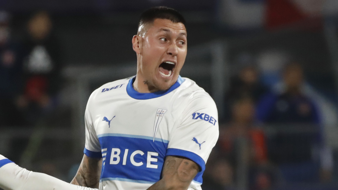 Castillo estalló contra la UC por su nueva camiseta: Falta que le cambien el nombre al club