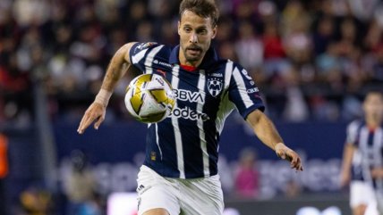   Sebastián Vegas se quedó en el banco de suplentes en caída de Monterrey 