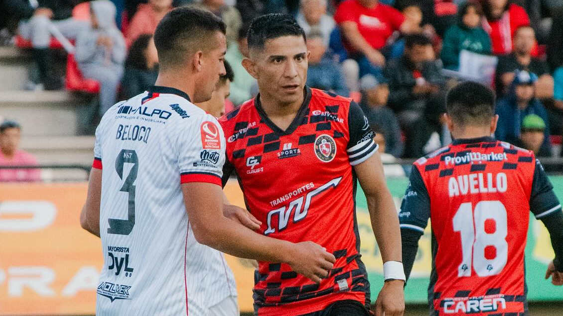 Felipe Flores se ilusiona con seguir en Limache para el debut en Primera: 