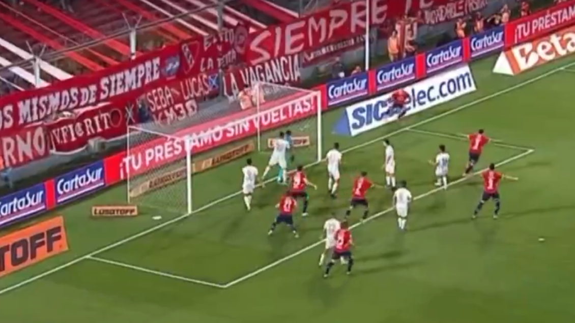 [VIDEO] Hinchas de Independiente ovacionaron a Loyola con gritos de 