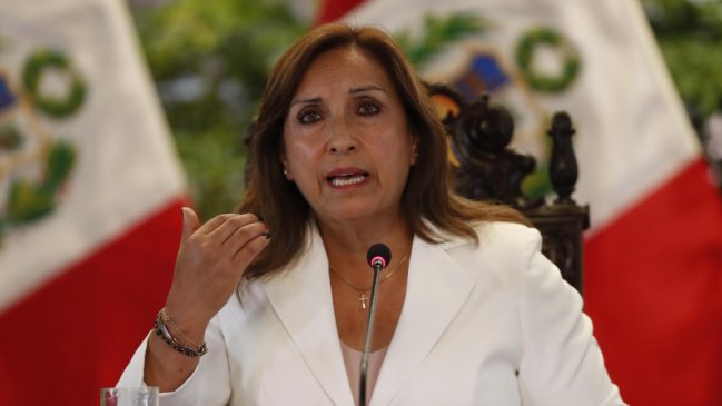 Boluarte pide debatir la pena de muerte contra violadores de menores en Perú