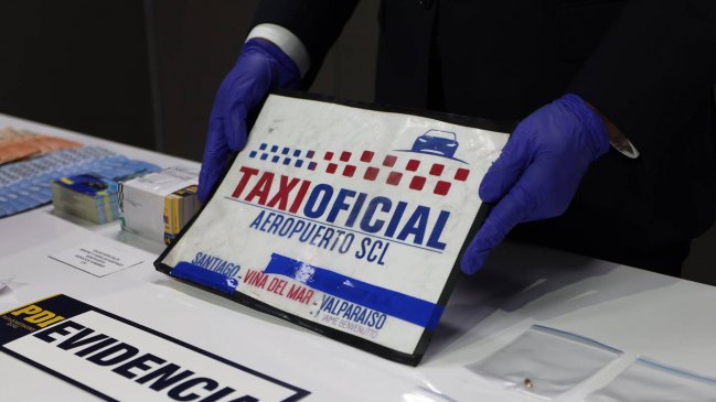 Nueve taxistas informales fueron detenidos por estafar a turistas en el aeropuerto