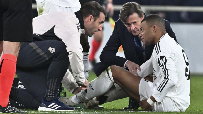 Mbappé será sometido a exámenes médicos tras salir lesionado en la Champions