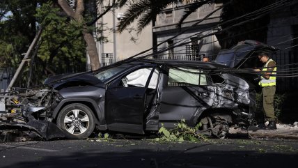   Conductor ebrio arrasó con postes en Providencia 