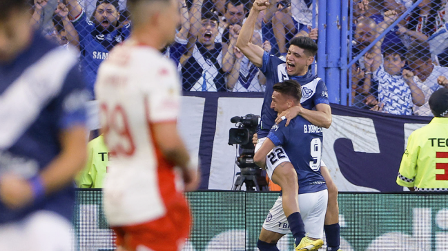 Vélez se coronó en la Liga Profesional de Argentina tras tumbar a Huracán de Echeverría y Alarcón