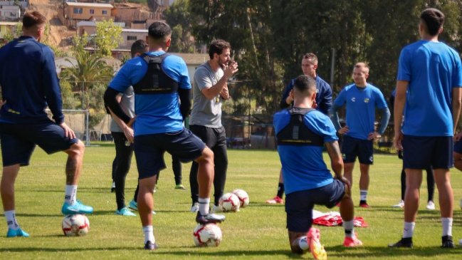 Everton comenzó la era del técnico Gustavo Leal