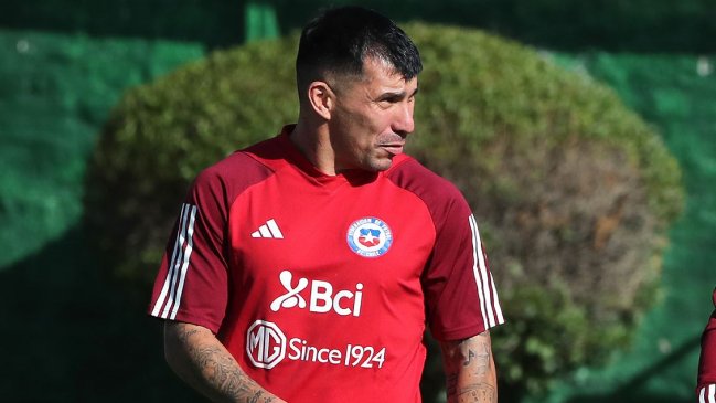 Con guiño a la Roja: Gary Medel trabaja a la espera de definir su futuro
