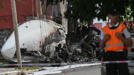   Avión privado chocó y se incendió en la periferia de Buenos Aires 