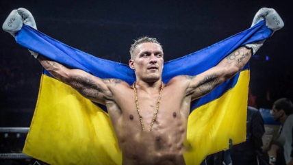   Oleksandr Usyk venció a Tyson Fury y retuvo sus títulos de peso pesado 