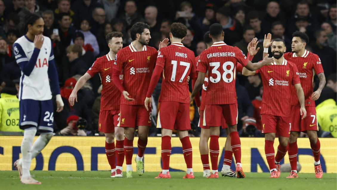 Con Salah como estrella, Liverpool destrozó a Tottenham y consolidó su liderato