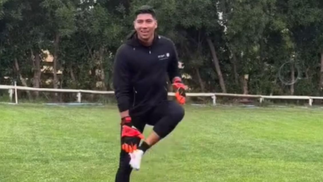 Brayan Cortés realiza entrenamiento personalizado con preparador de arqueros