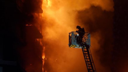   Gran incendio forestal en Cauquenes quema al menos 940 hectáreas 