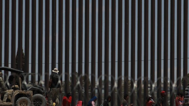 Gobierno de Trump restituirá la detención de familias migrantes