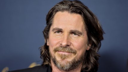   Reportan que Christian Bale se encuentra en Chile: Fue captado en un bar de Pucón 