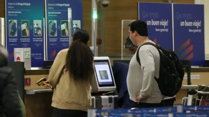 PDI anunció medidas para agilizar control migratorio en el aeropuerto de Santiago