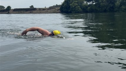   Francisco Javier Aguirre hace historia como el primer chileno en completar la Triple Corona de Aguas Abiertas Chilena 