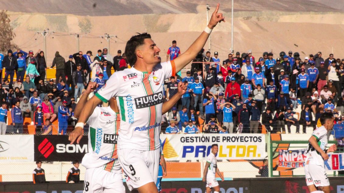 Delantero Diego Coelho renovó con Cobresal