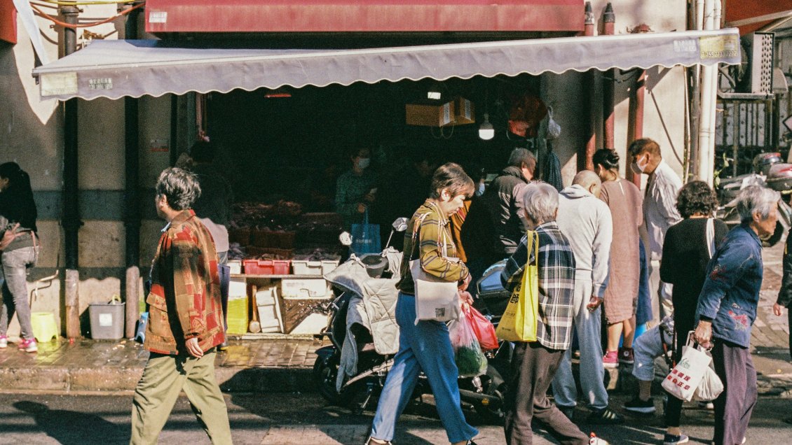 China implementa el aumento gradual de edad de jubilación