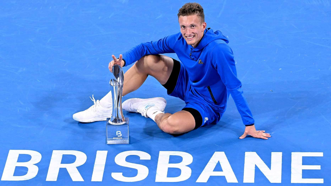 Lehecka se quedó con el ATP de Brisbane tras el abandono de Opelka por lesión