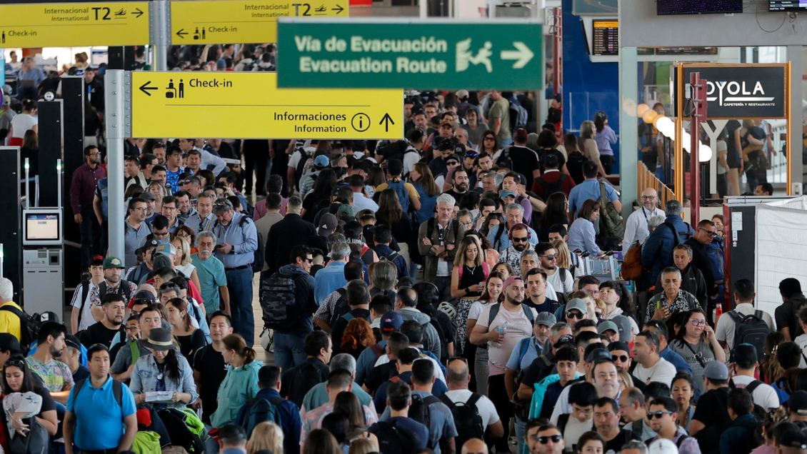 Aeropuerto de Santiago es uno de los más puntuales del mundo, según ranking