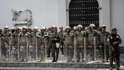  Chavismo militarizó Caracas de cara a la asunción de Maduro 