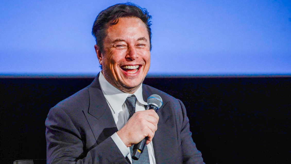 ¿Elon Musk está interesado en comprar Liverpool?