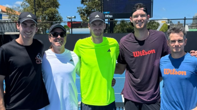Nicolás Jarry entrenó junto a Nicolás Massú y Hubert Hurkacz previo al Abierto de Australia