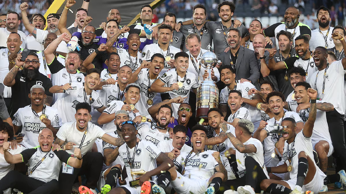 Botafogo le adeuda al plantel los premios por ganar la Libertadores y el Brasileirao, según medio