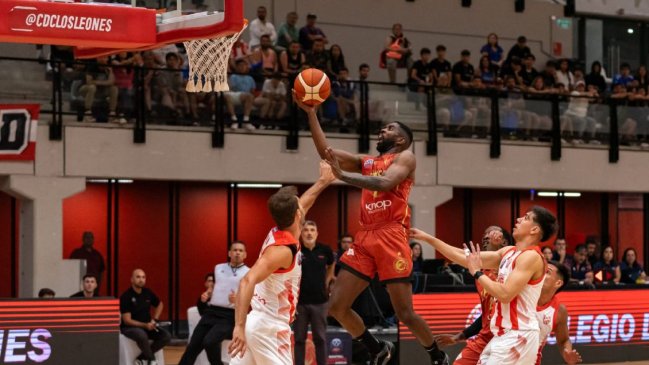 Leones de Quilpué hizo vibrar al Estadio Nacional en el estreno de la Champions League Americas