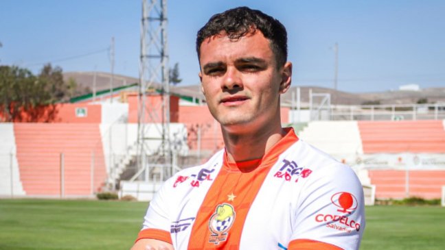 Cobresal anunció a Vicente Fernández como refuerzo para la temporada 2025