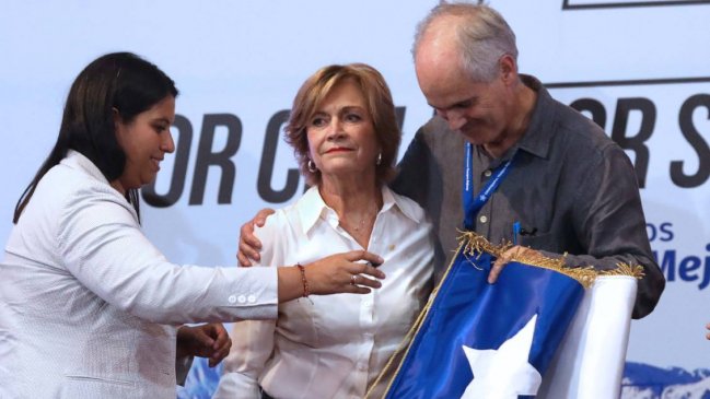 Siguen las reacciones tras la unción de RN a Matthei mientras el oficialismo urge primaria