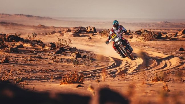 José Ignacio Cornejo quedó lejos de los líderes en la décima etapa del Dakar