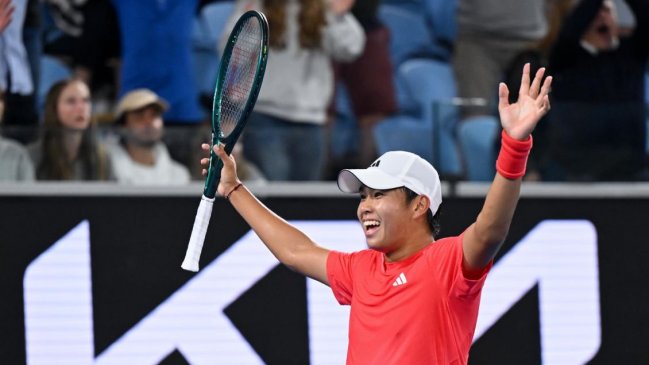 Estadounidense Learner Tien sorprendió a Medvedev en Australia