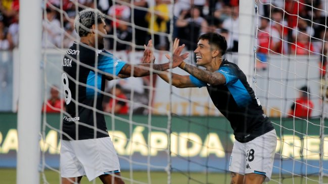 [VIDEOS] Santiago Solari marcó un doblete ante las deficiencias defensivas de Colo Colo