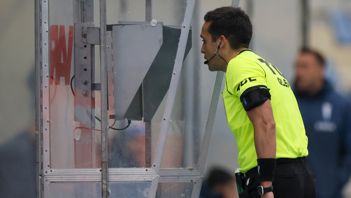 Tobar: Apuntamos a que cada vez los árbitros dependan menos del VAR