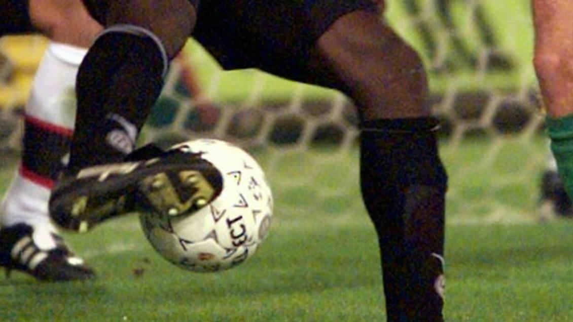 Federación italiana investiga un caso de racismo en un partido de menores de edad