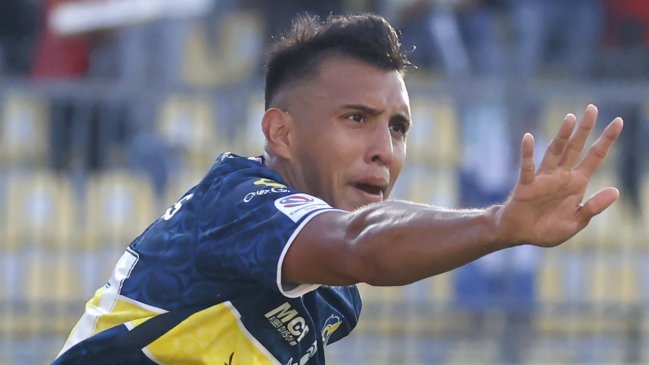 Rodrigo Contreras arribó a Santiago para firmar en la U: Llegué al lugar donde quería estar