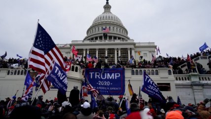 Indultos de Trump para asaltantes del Capitolio dividen a los republicanos