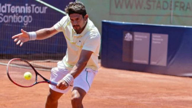 Bastián Malla avanzó a la semifinal del M15 de Santiago tras vencer a Hernán Casanova