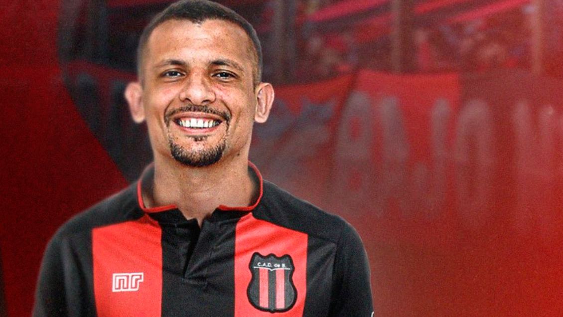 Vuelve a Argentina: Emiliano Vecchio tiene nuevo club tras su salida de Unión Española