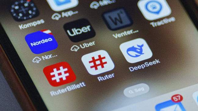 La IA china DeepSeek lidera descargas en dispositivos Apple en EE.UU., superando a ChatGPT