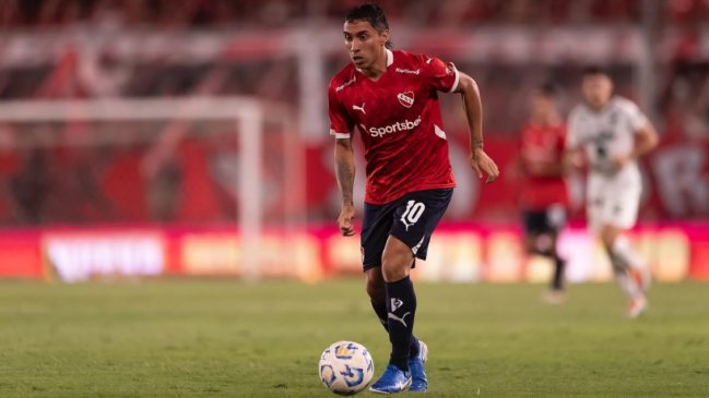 DT de Independiente llenó de loas a Cabral: Es un distinto