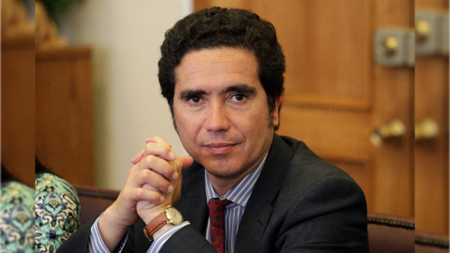 Briones: Lo fácil es ser barra brava, lo corajudo es llegar a acuerdos con el adversario