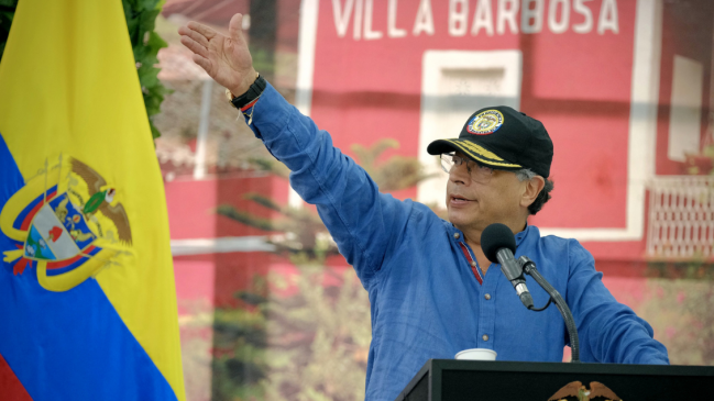 Petro llamó a colombianos indocumentados a volver de EEUU