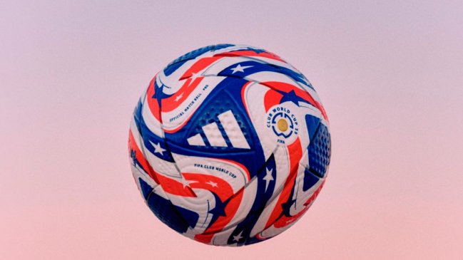 El balón del Mundial de Clubes ayudará al árbitro a decidir más rápido