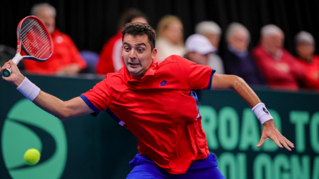 Barrios cedió ante Bergs y Chile comenzó en desventaja la serie de Copa Davis