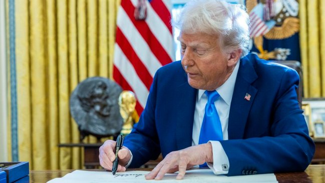 Trump ordena sacar a EEUU del Consejo de DDHH de la ONU y congela fondos a la UNRWA