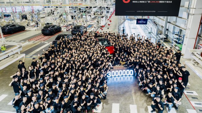 Megafábrica de baterías de Tesla en Shanghai entrará en funcionamiento la próxima semana