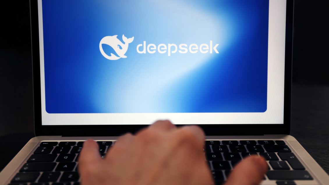DeepSeek lanza campaña de contratación con altos sueldos para hacer frente a la demanda