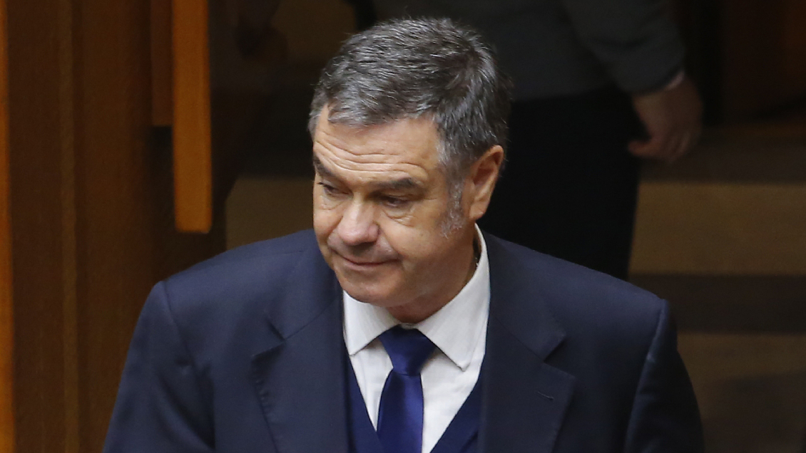 Ossandón por estatua de Piñera: Si Allende está en la Plaza de la Constitución, cualquiera puede estar